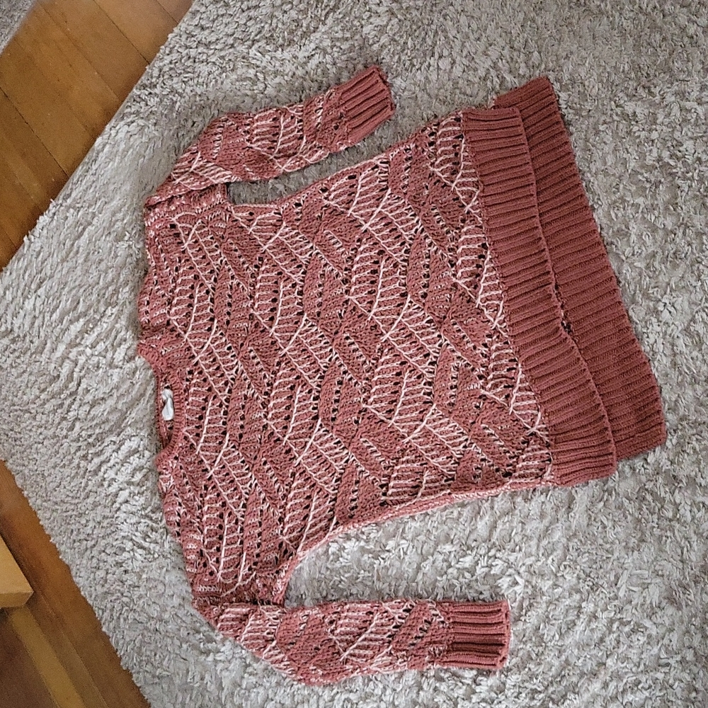 Universal Threads sweater